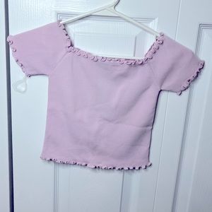 JUNIORS PINK SCALLOPED TRIM CROP TOP
